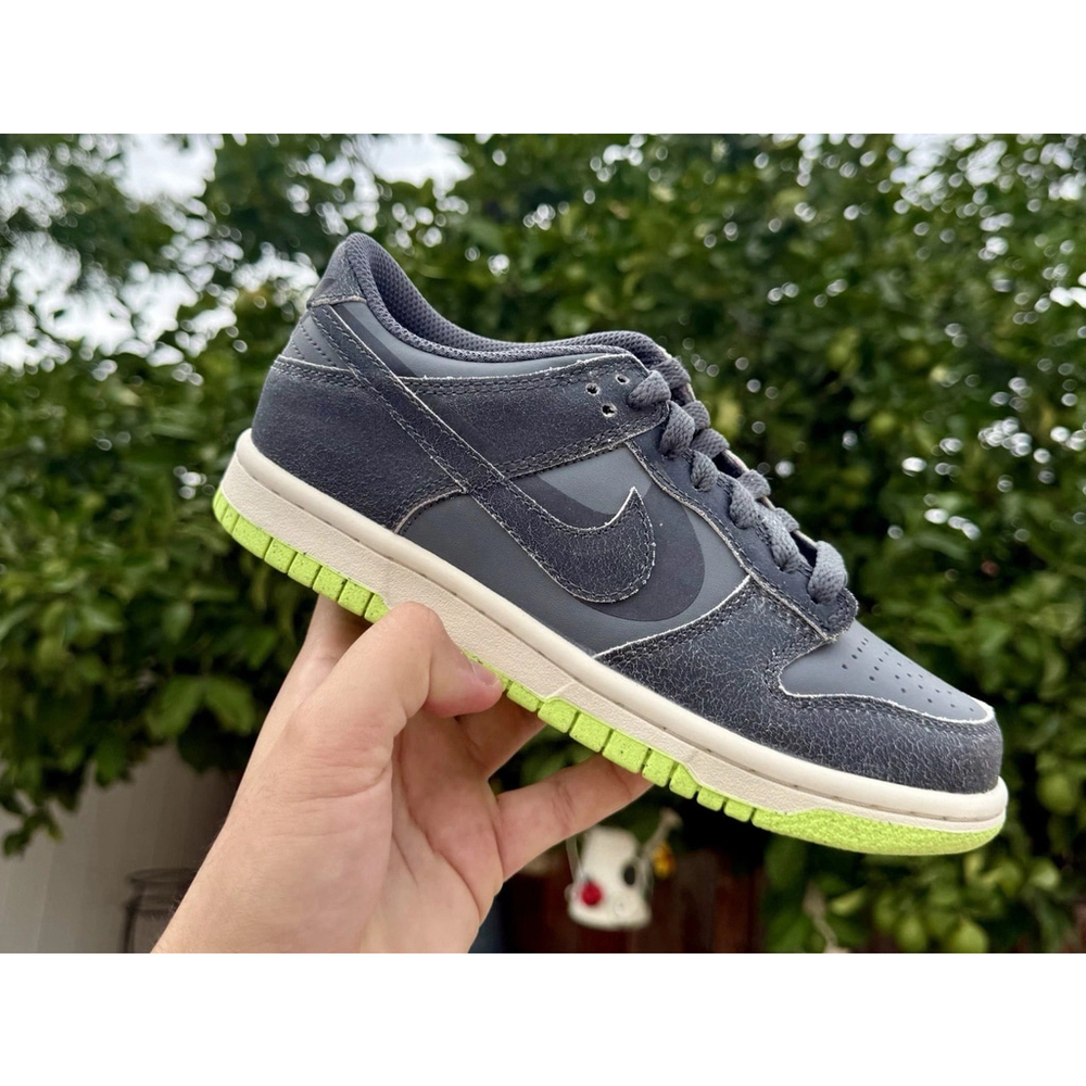 Nike Dunk Low- Halloween 4y or 5.5w DQ6215-001